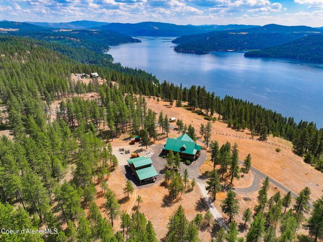 1979 E FALCON CREST RD, Harrison, ID 83833