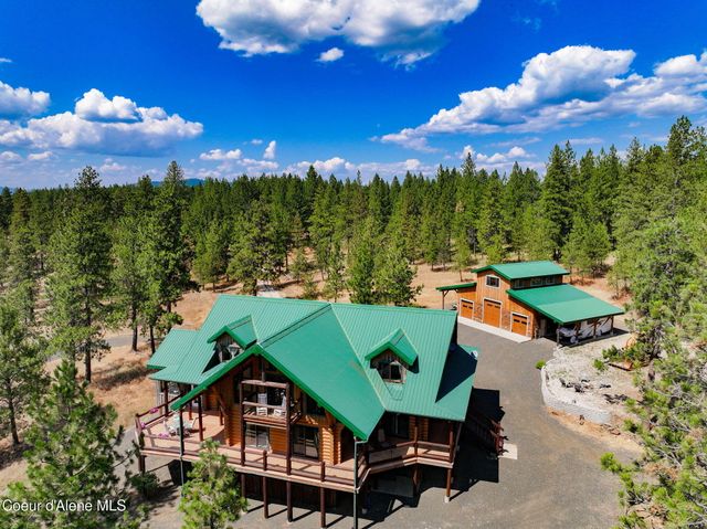 1979 E FALCON CREST RD, Harrison, ID 83833