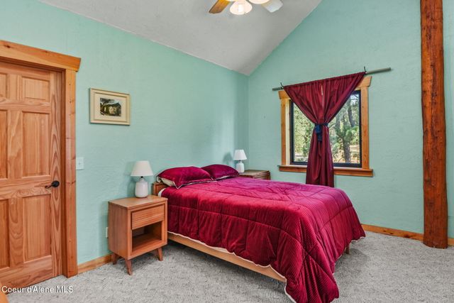 1979 E FALCON CREST RD, Harrison, ID 83833