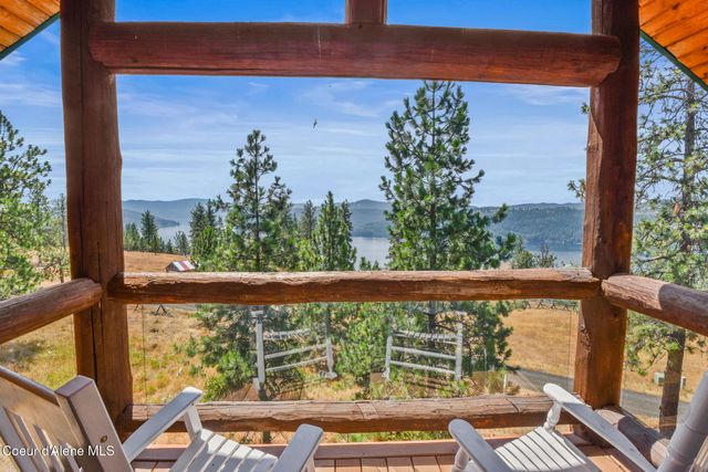 1979 E FALCON CREST RD, Harrison, ID 83833