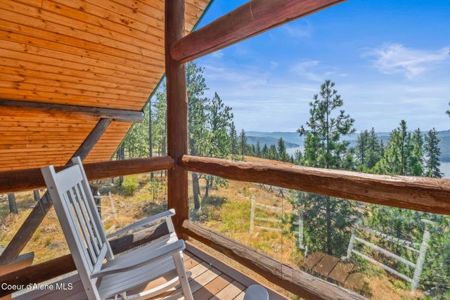 1979 E FALCON CREST RD, Harrison, ID 83833