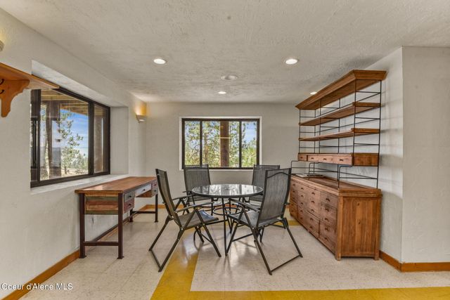 1979 E FALCON CREST RD, Harrison, ID 83833