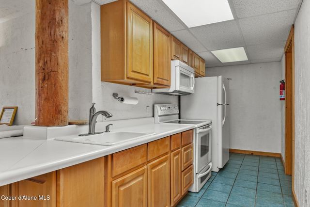 1979 E FALCON CREST RD, Harrison, ID 83833