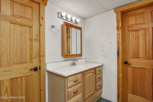 1979 E FALCON CREST RD, Harrison, ID 83833
