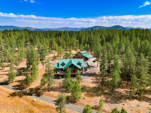 1979 E FALCON CREST RD, Harrison, ID 83833
