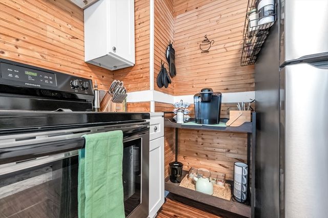 1451 Bay St, Springfield, MA 01109