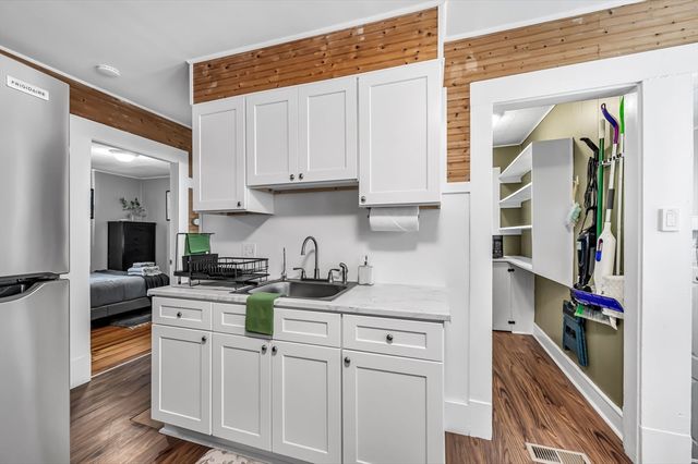 1451 Bay St, Springfield, MA 01109