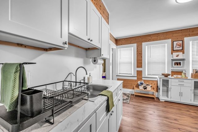 1451 Bay St, Springfield, MA 01109