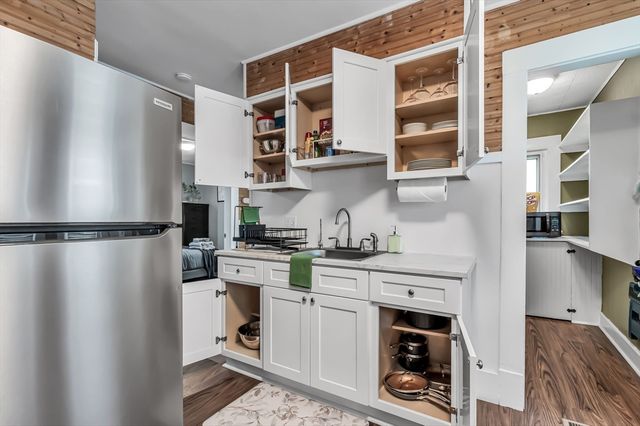 1451 Bay St, Springfield, MA 01109