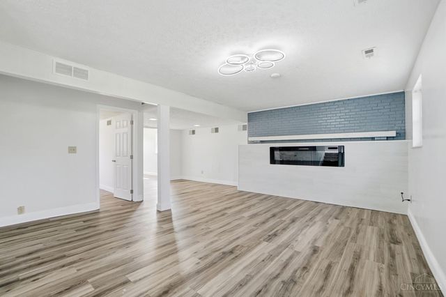 6 Fairborn Court, Hamilton, OH 45013