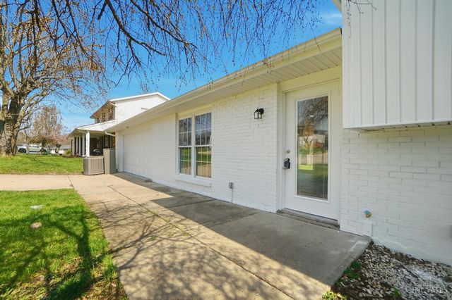 6 Fairborn Court, Hamilton, OH 45013