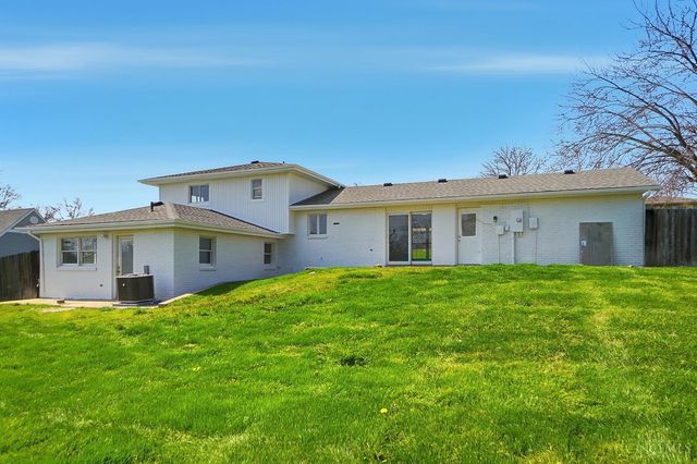 6 Fairborn Court, Hamilton, OH 45013