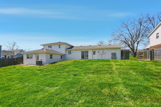 6 Fairborn Court, Hamilton, OH 45013