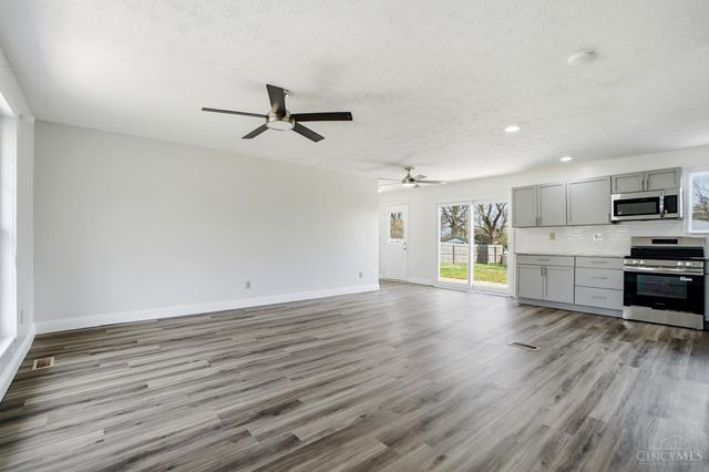 6 Fairborn Court, Hamilton, OH 45013