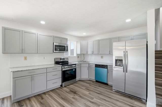 6 Fairborn Court, Hamilton, OH 45013
