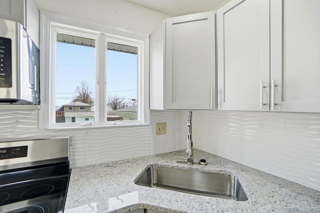 6 Fairborn Court, Hamilton, OH 45013