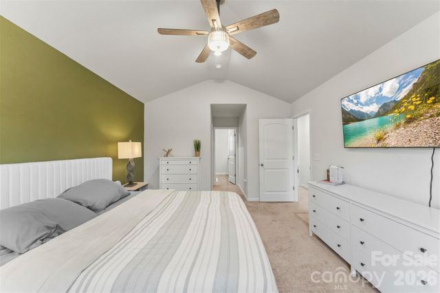 3027 Crescent Lake Lane, Charlotte, NC 28214