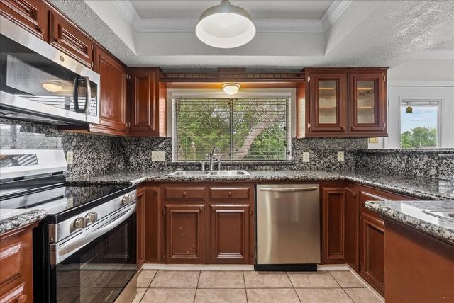 430 W Redway Lane W, Houston, TX 77598