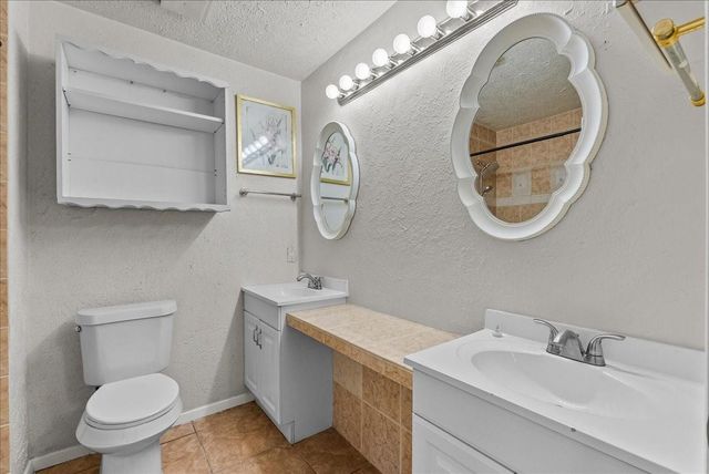 430 W Redway Lane W, Houston, TX 77598