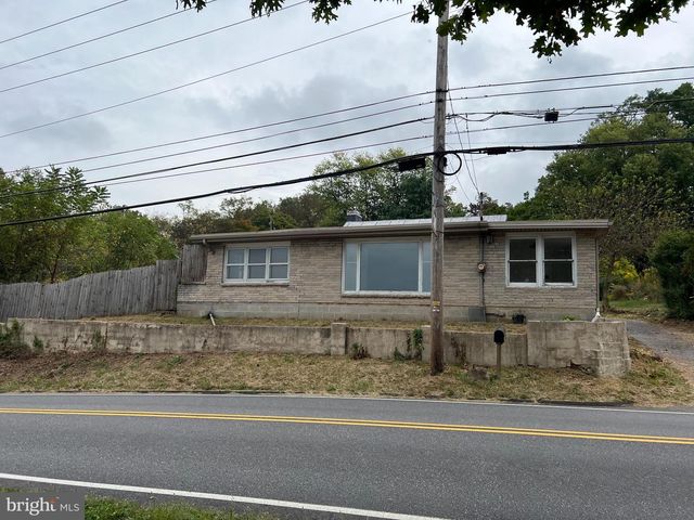 588 LEWISBERRY RD, New Cumberland, PA 17070