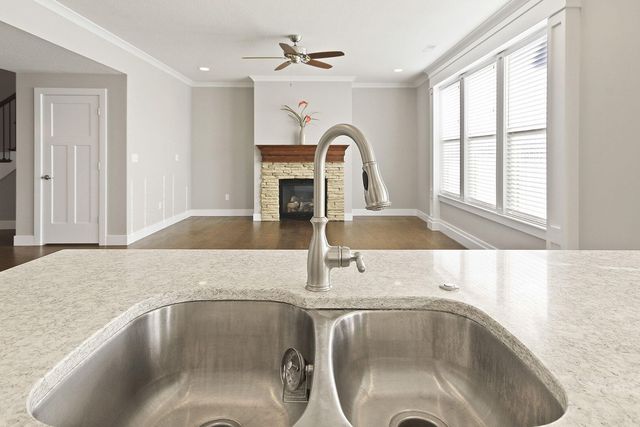 208 WILLIAM SMITH PL, Columbia, MO 65203