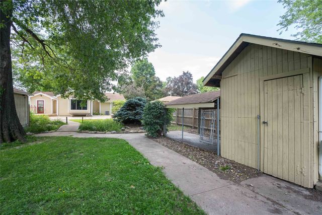 6391 Holcomb Avenue, Des Moines, IA 50322