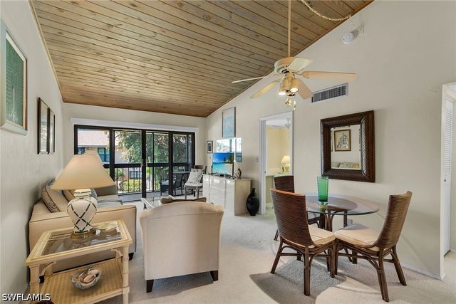 58 Manor TER 8-204, Marco Island, FL 34145