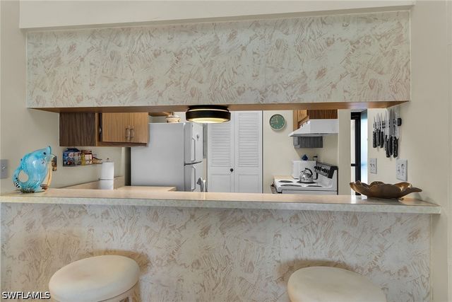 58 Manor TER 8-204, Marco Island, FL 34145