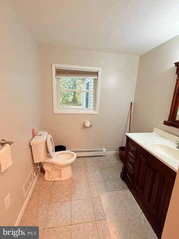 242 SPRING ST, State College, PA 16801