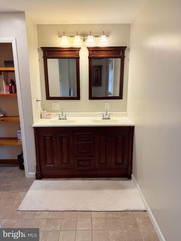 242 SPRING ST, State College, PA 16801