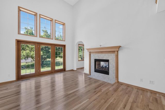 8701 Nelson Crossing, Verona, WI 53593