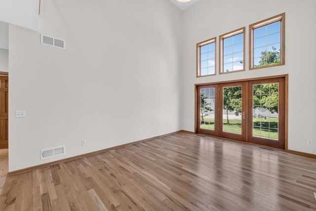 8701 Nelson Crossing, Verona, WI 53593