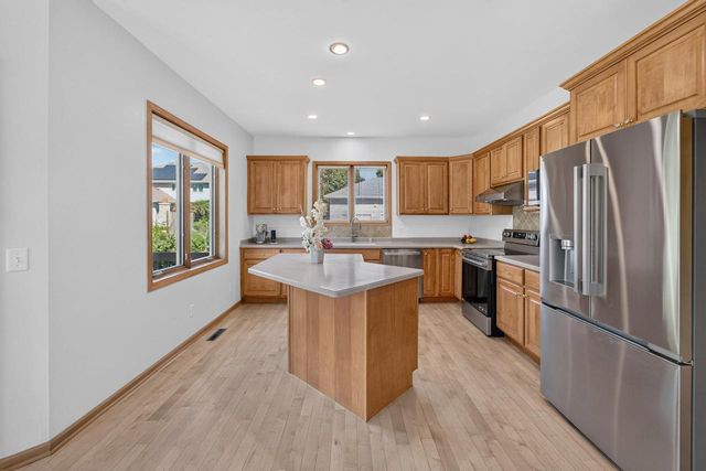 8701 Nelson Crossing, Verona, WI 53593