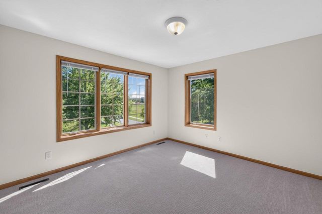 8701 Nelson Crossing, Verona, WI 53593