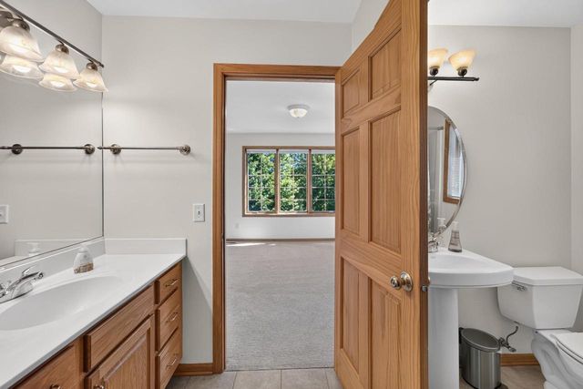 8701 Nelson Crossing, Verona, WI 53593