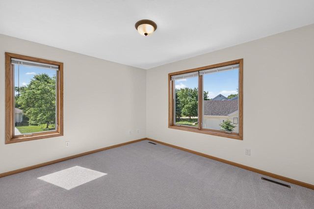 8701 Nelson Crossing, Verona, WI 53593