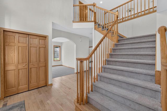 8701 Nelson Crossing, Verona, WI 53593