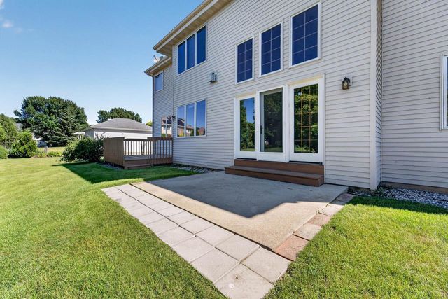 8701 Nelson Crossing, Verona, WI 53593