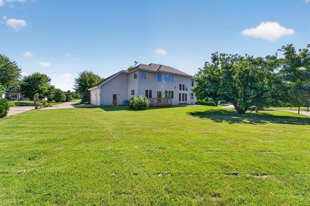 8701 Nelson Crossing, Verona, WI 53593