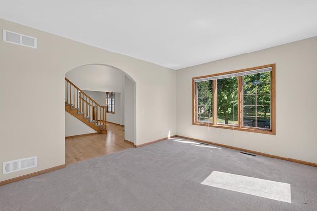 8701 Nelson Crossing, Verona, WI 53593