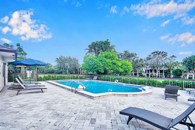 13334 Polo Club Road 219, Wellington, FL 33414