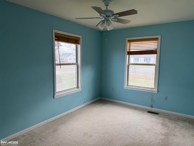 1120 West Boulevard, Marine City, MI 48039