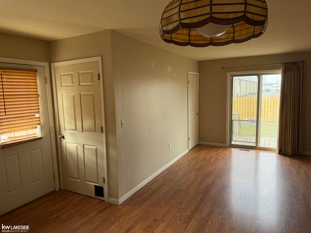 1120 West Boulevard, Marine City, MI 48039