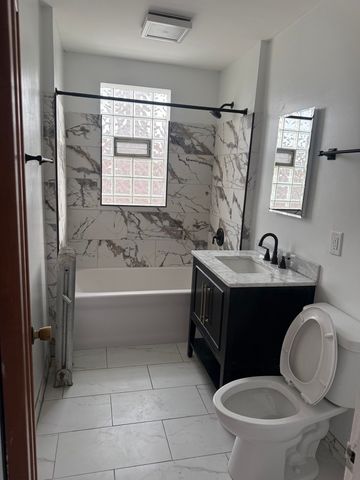 8204 S Elizabeth Street 2, Chicago, IL 60620