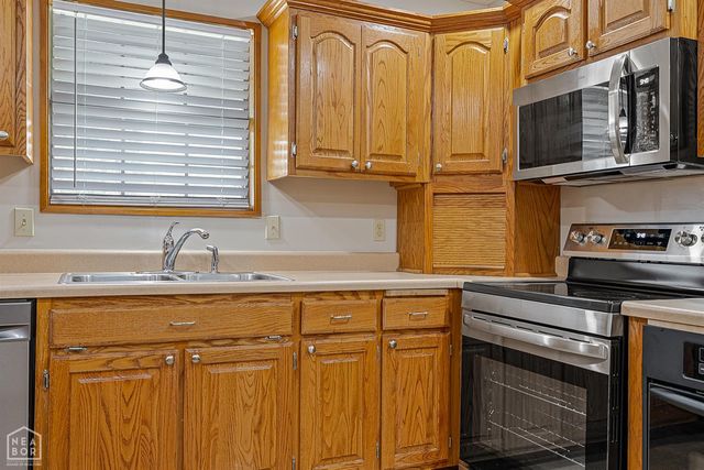 2801 Linwood Drive, Paragould, AR 72450