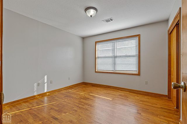 2801 Linwood Drive, Paragould, AR 72450