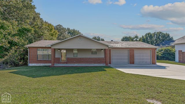 2801 Linwood Drive, Paragould, AR 72450