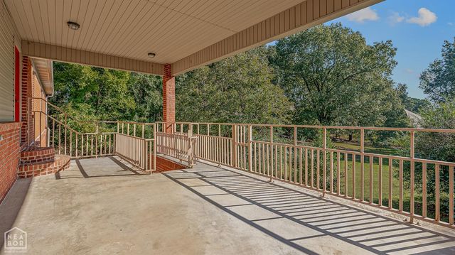 2801 Linwood Drive, Paragould, AR 72450
