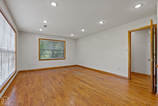 2801 Linwood Drive, Paragould, AR 72450