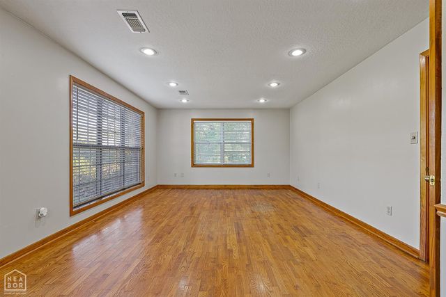 2801 Linwood Drive, Paragould, AR 72450